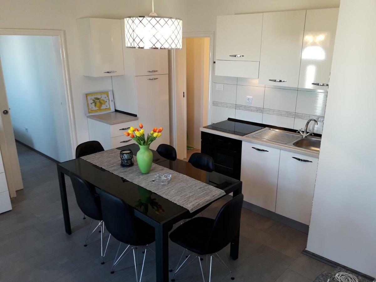 Sukošan Apartmani Tajana מראה חיצוני תמונה