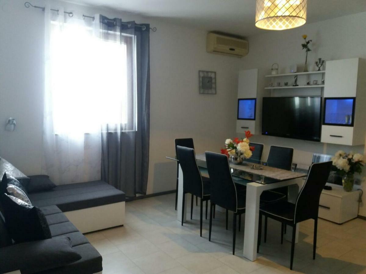Sukošan Apartmani Tajana מראה חיצוני תמונה